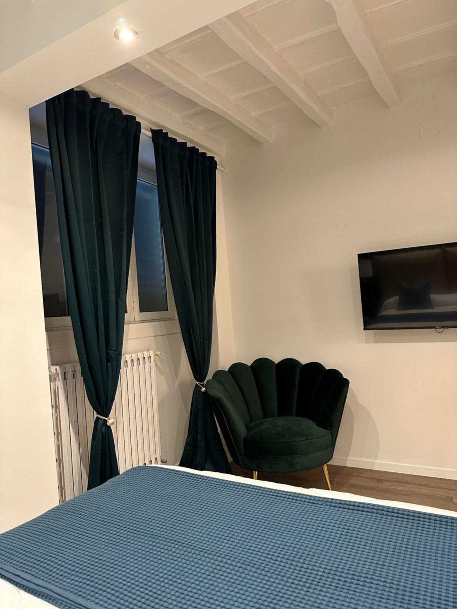 Trithome Suite Boutique Barberini Rome Exterior photo